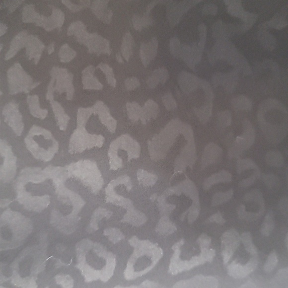 CVG ~ Constantly Varied Gear Black Leopard Capri Large (Tag Cut) - Picture 2 of 3